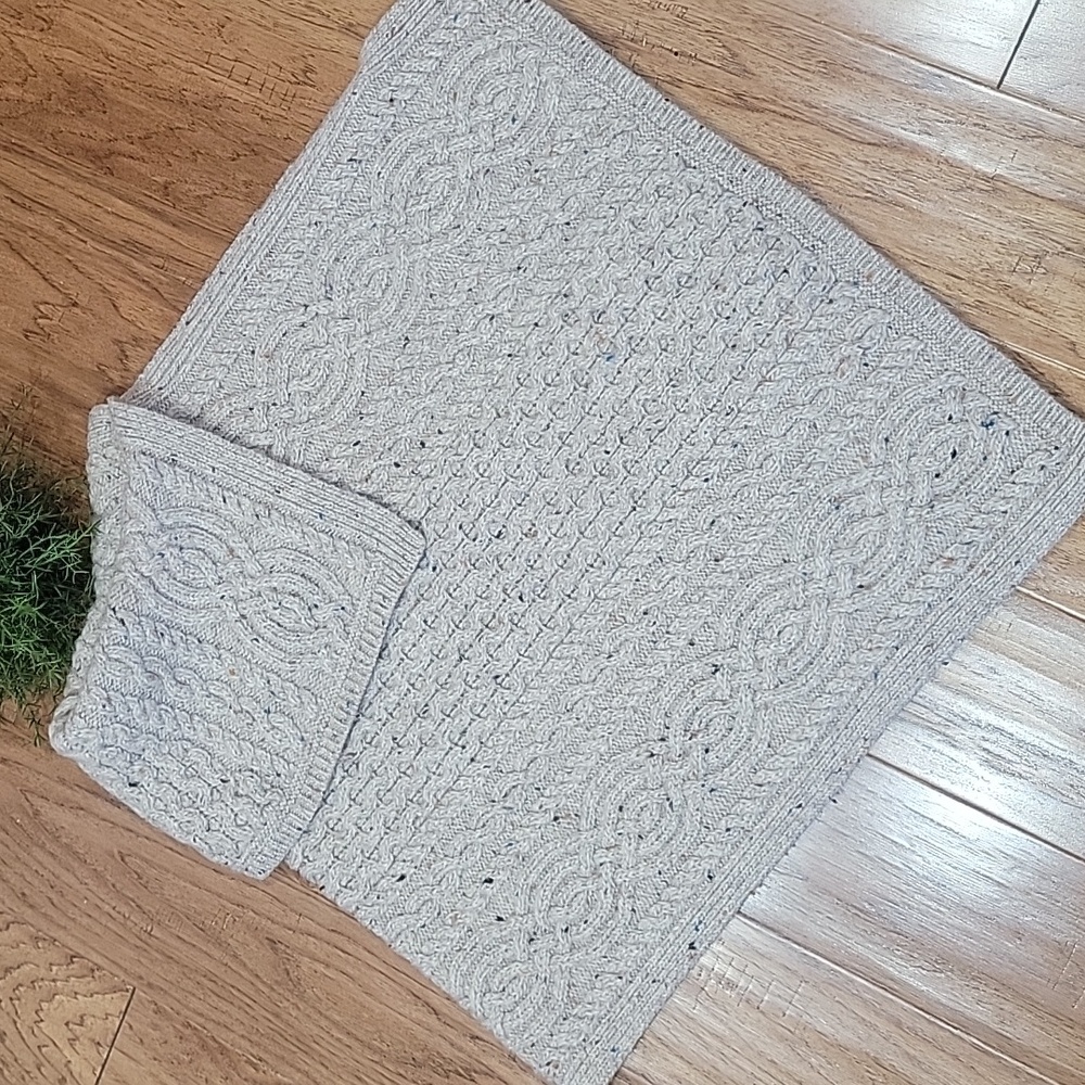 Aran Mor Handknit Merino Wool Cape - Picture 8 of 13